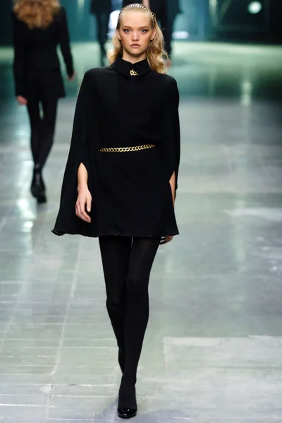 Look 3